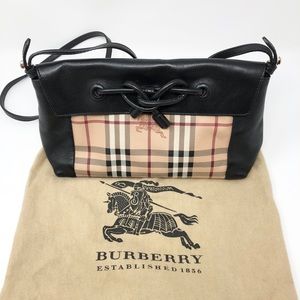 Burberry Purse (AUTHENTIC)